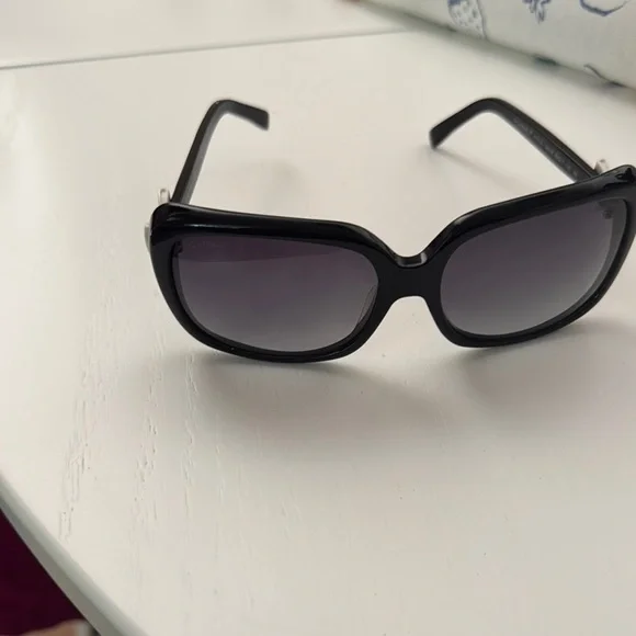 CHANEL Glossy Black Oversized Sunglasses s-l400.jpg main image 3
